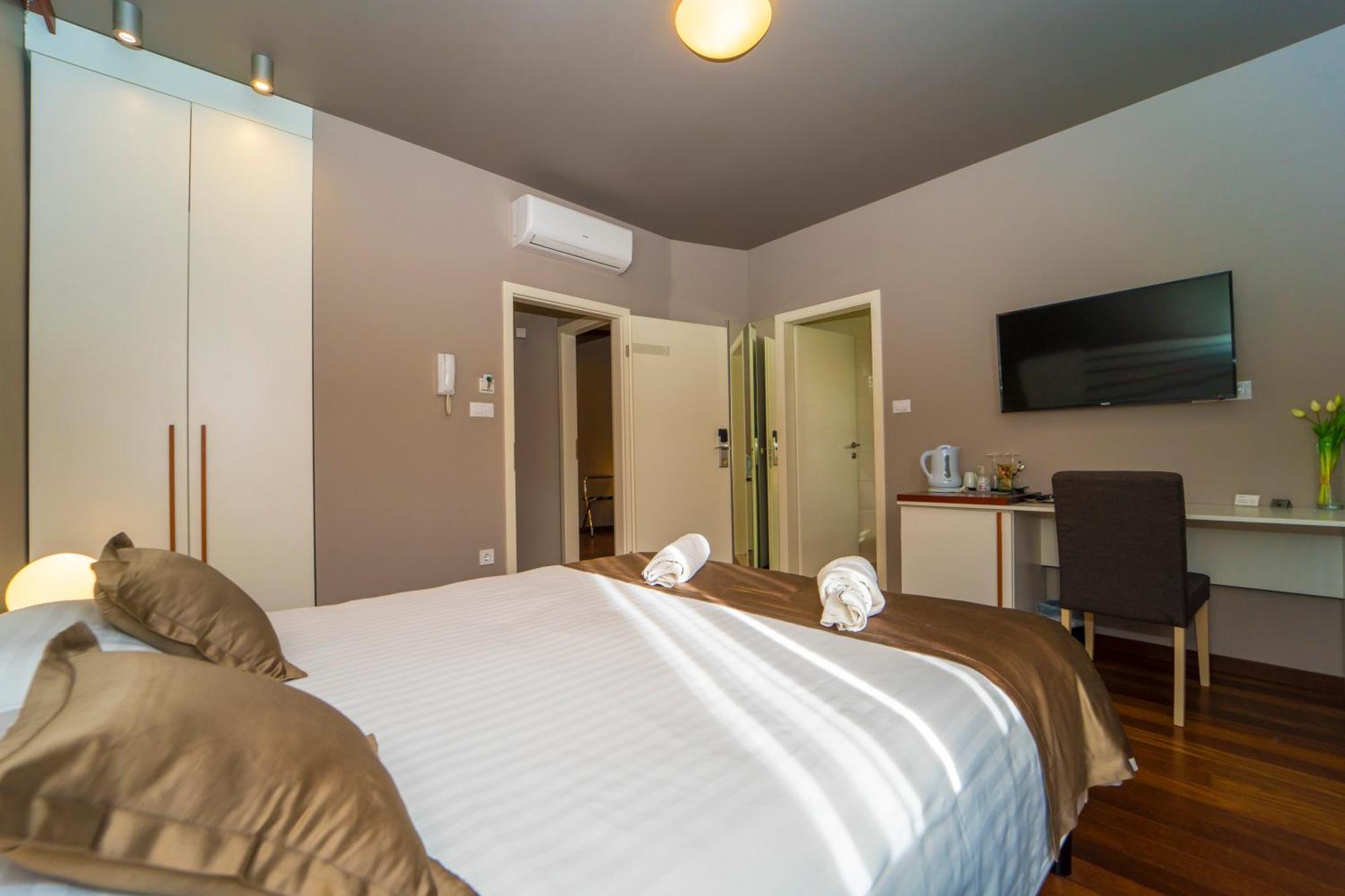 Luxury Rooms And Apartment Silente Bacvice Split Exterior foto